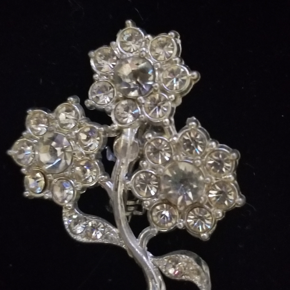 Vintage Rhinestone 3 Flower Brooch - Picture 2 of 3